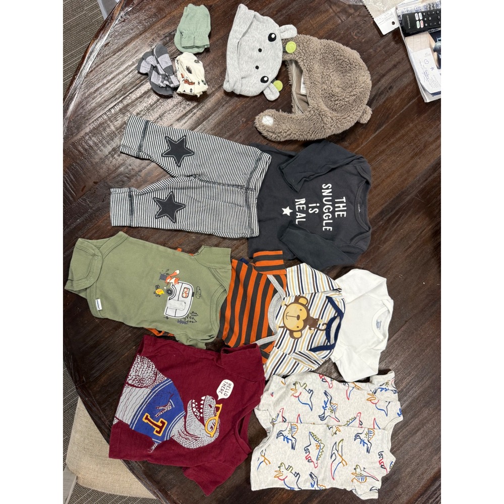 Carters Baby Boy 0-3 Months Clothes Bundle 12pc Set Bodysuits Pants Hats Mittens